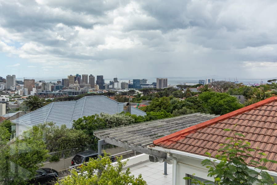 To Let 2 Bedroom Property for Rent in Vredehoek Western Cape